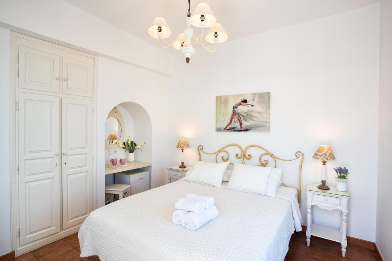Hotel Odysseus Folegandros Town ภายนอก รูปภาพ